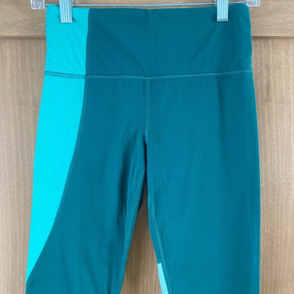 Athleta Elation Asym 7/8” Colorblock Leggings - Picture 4 of 10